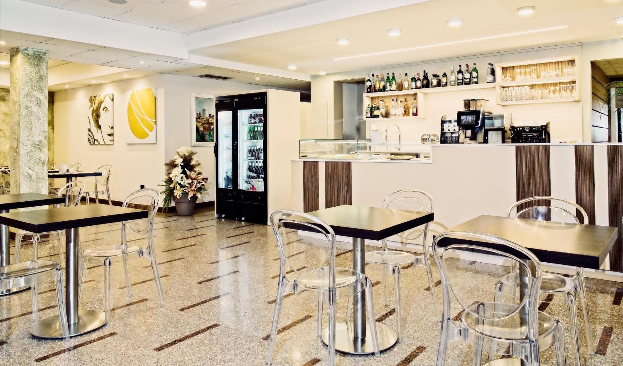 Albergo Papillon Cazzago San Martino Exterior foto